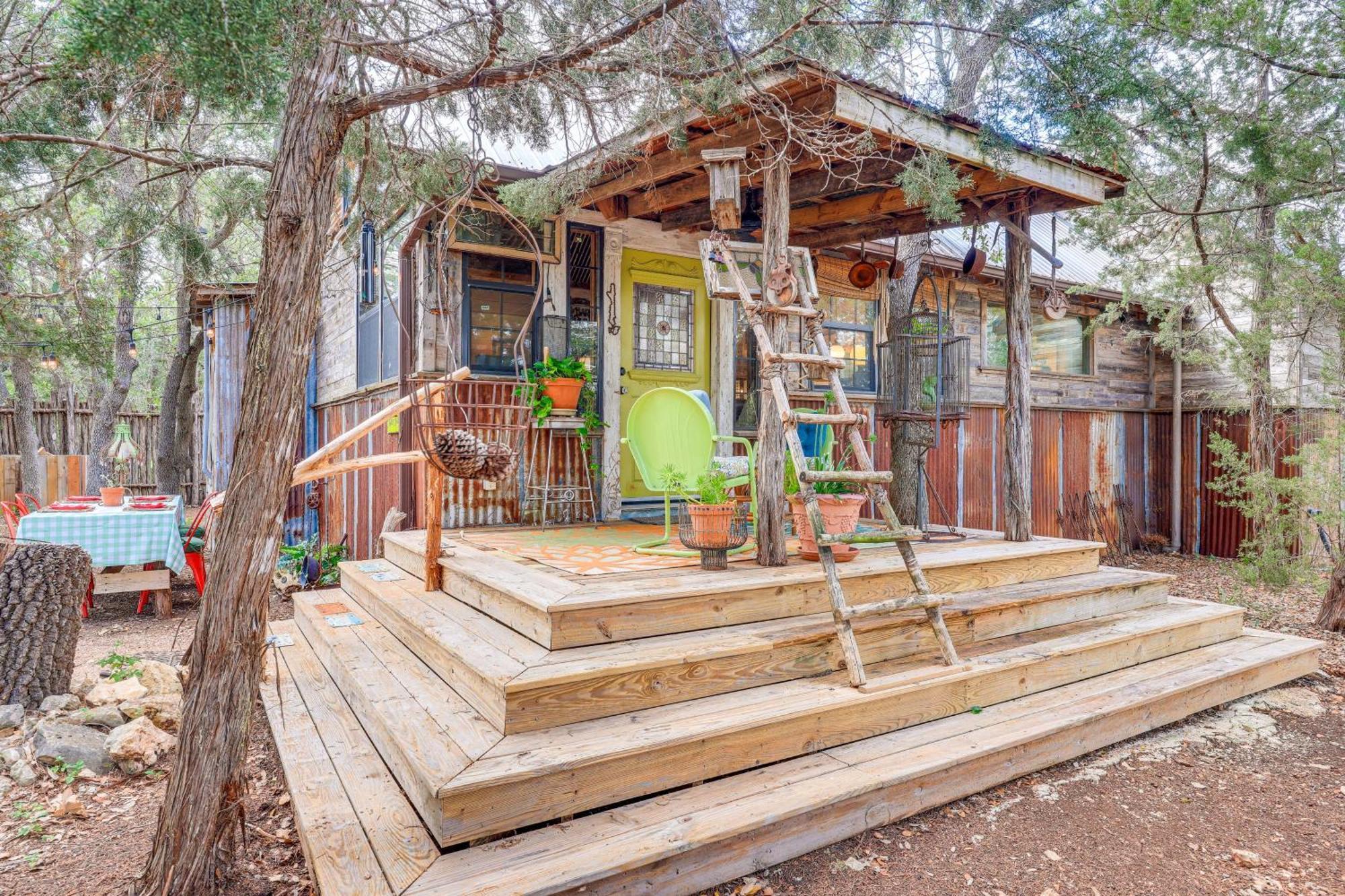 Pet-Friendly Wimberley Cabin With Fire Pit And Hot Tub Buitenkant foto